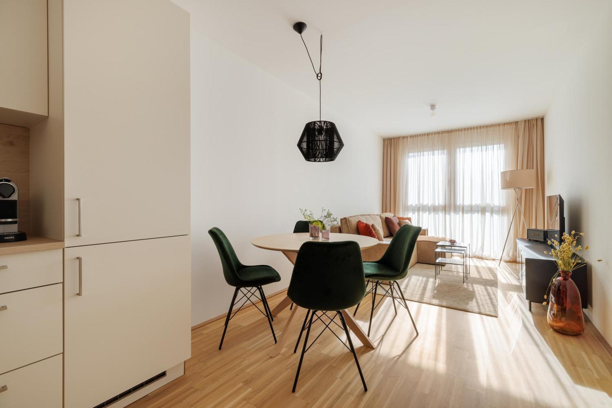 Coho City Apartments Mit Hauseigener Tiefgarage Wenen Buitenkant foto