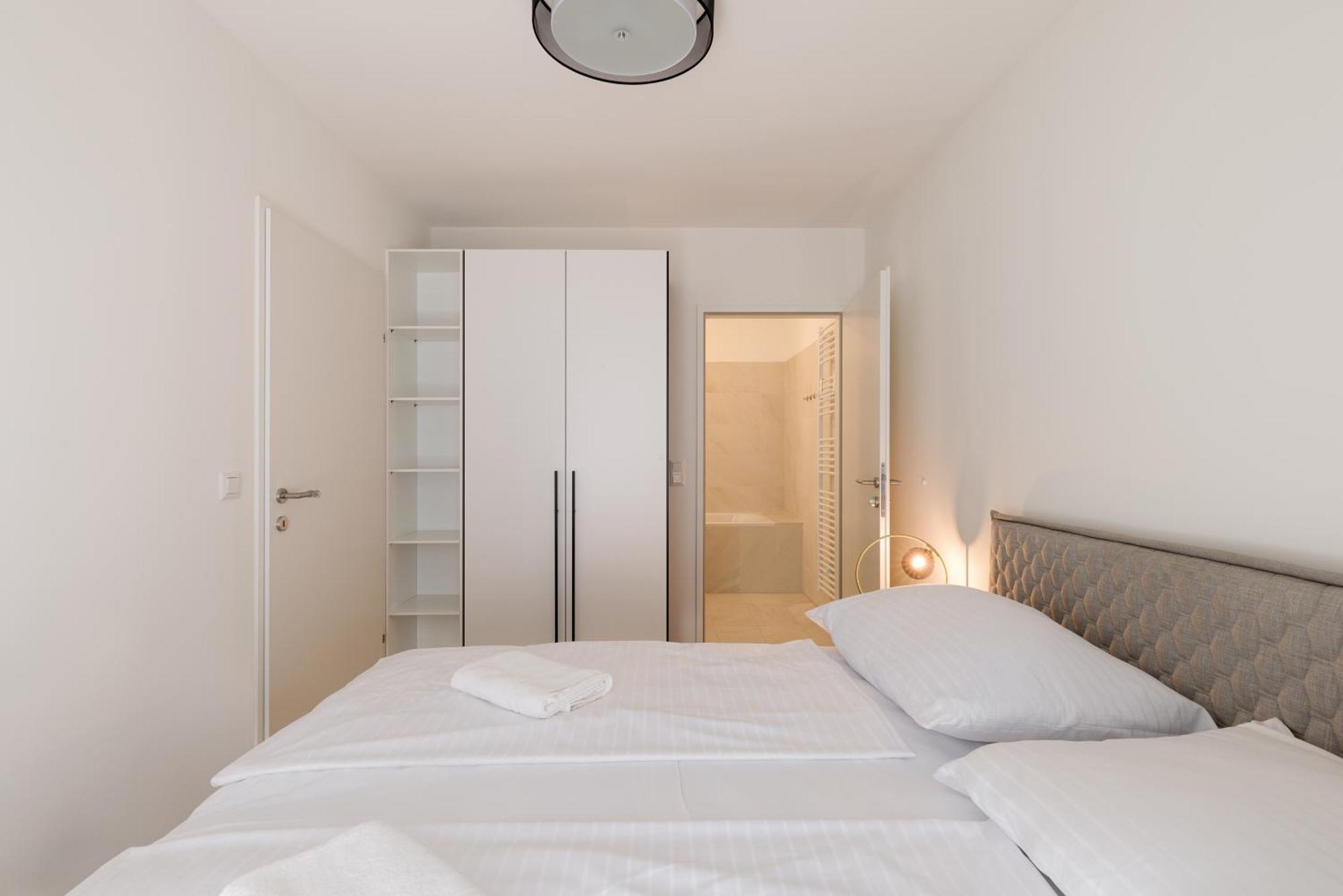 Coho City Apartments Mit Hauseigener Tiefgarage Wenen Buitenkant foto