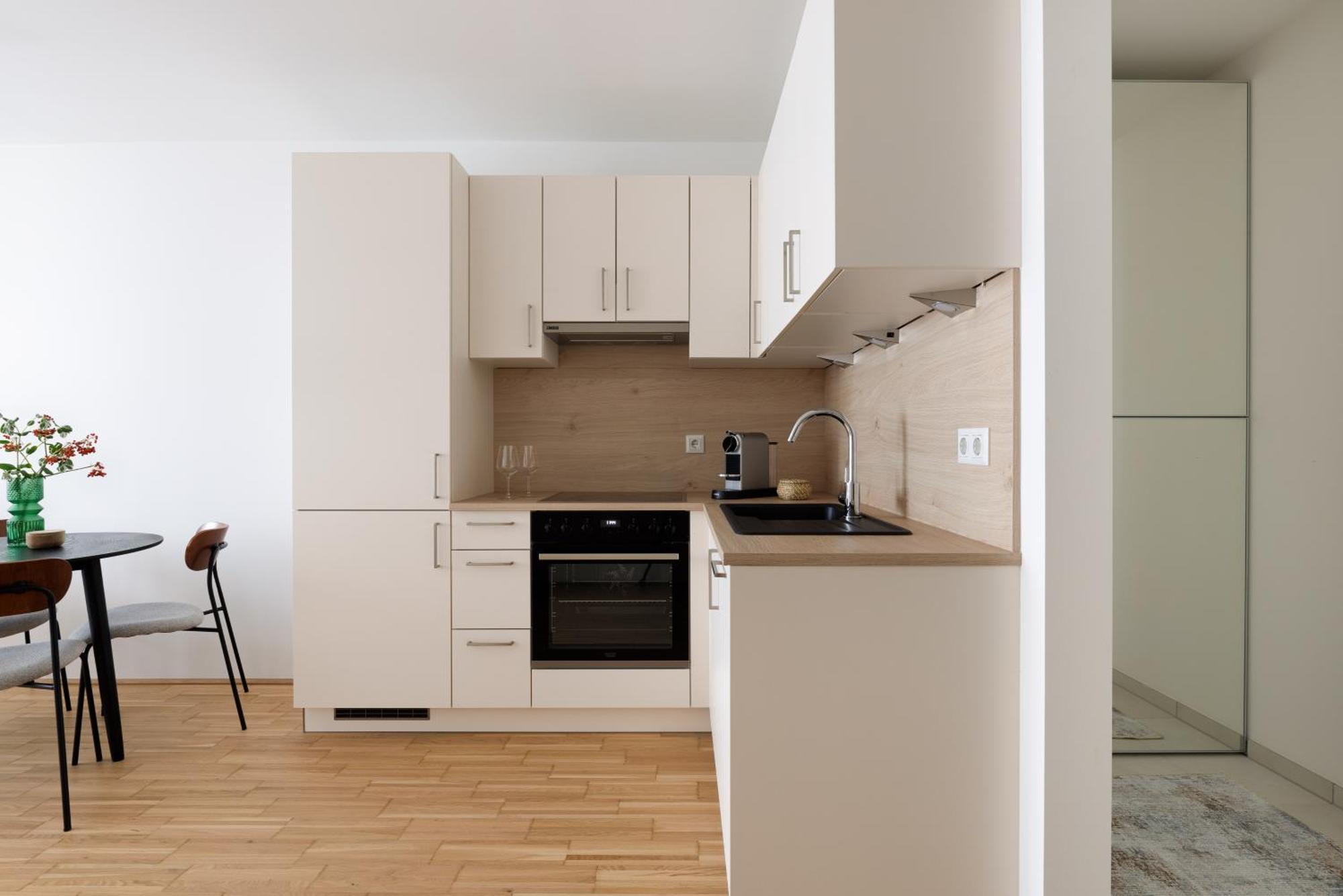 Coho City Apartments Mit Hauseigener Tiefgarage Wenen Buitenkant foto