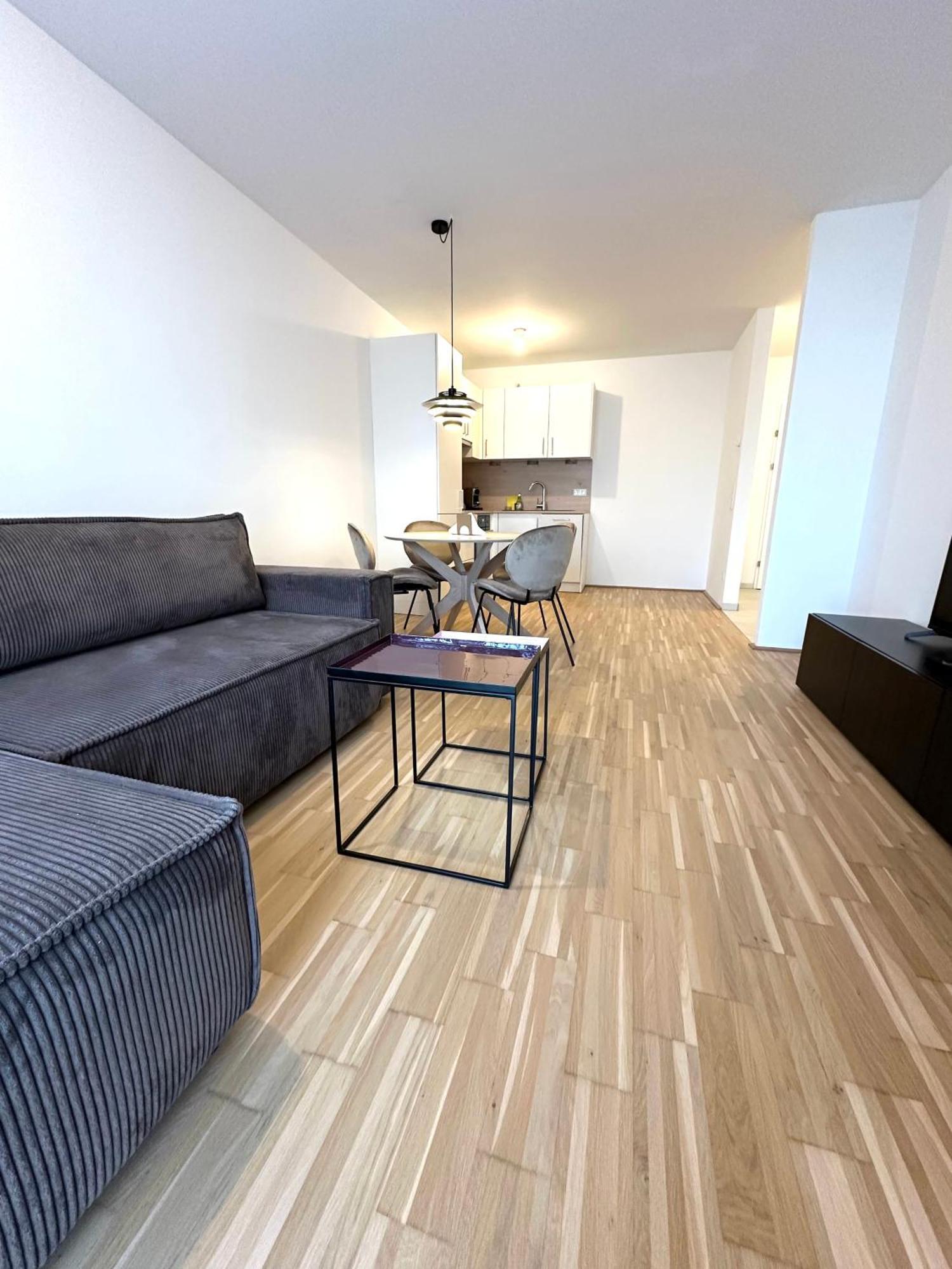 Coho City Apartments Mit Hauseigener Tiefgarage Wenen Buitenkant foto