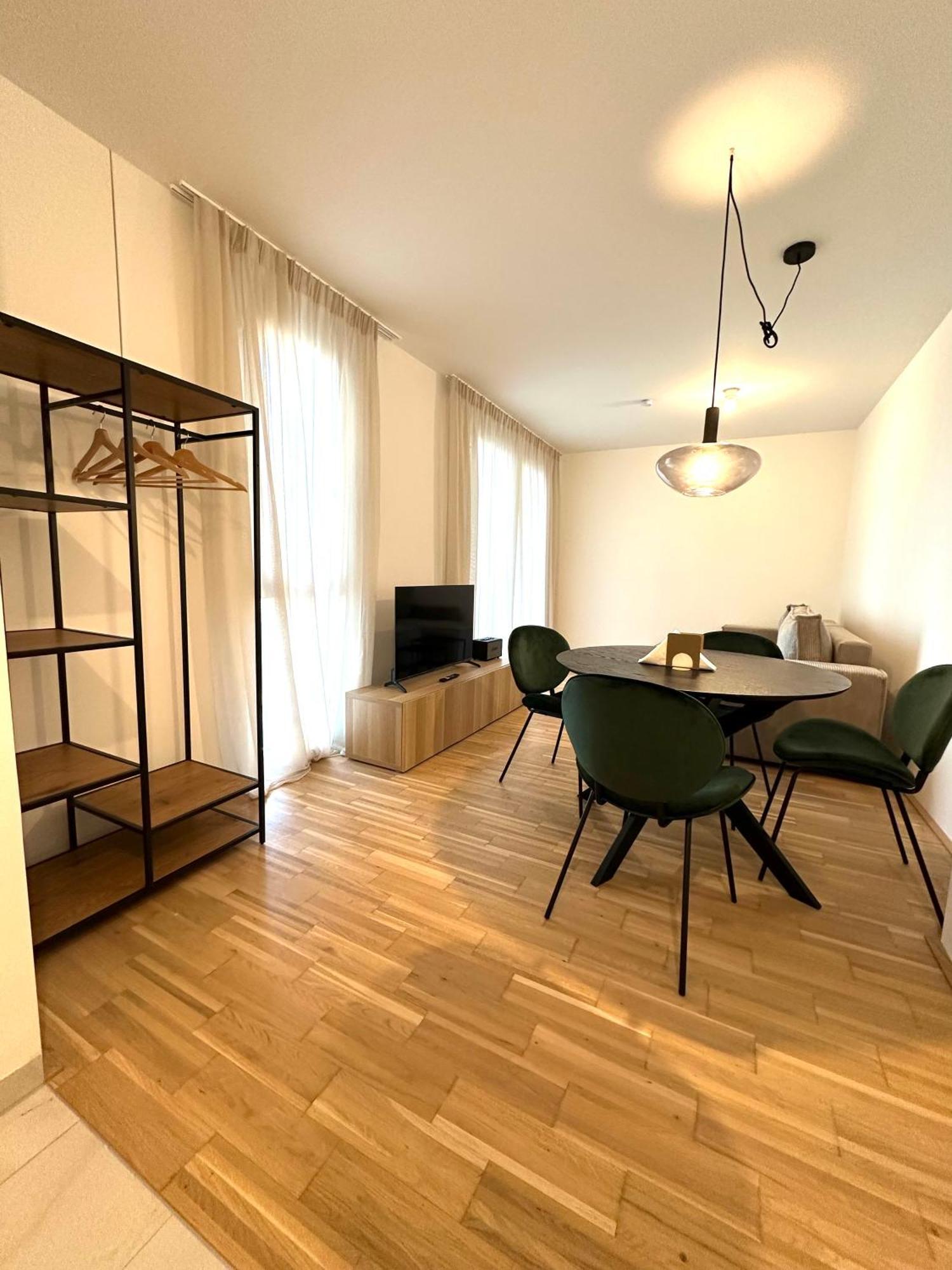 Coho City Apartments Mit Hauseigener Tiefgarage Wenen Buitenkant foto