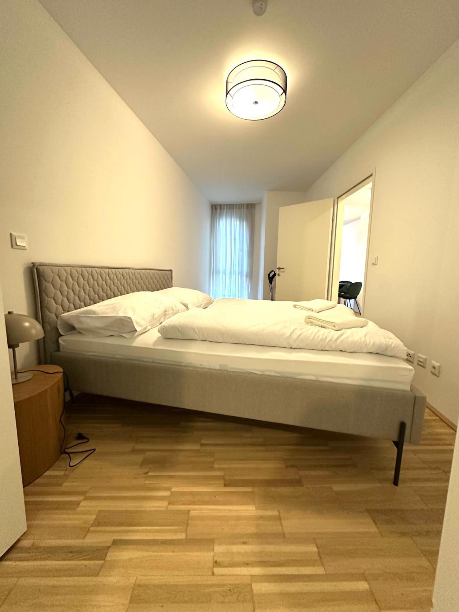Coho City Apartments Mit Hauseigener Tiefgarage Wenen Buitenkant foto
