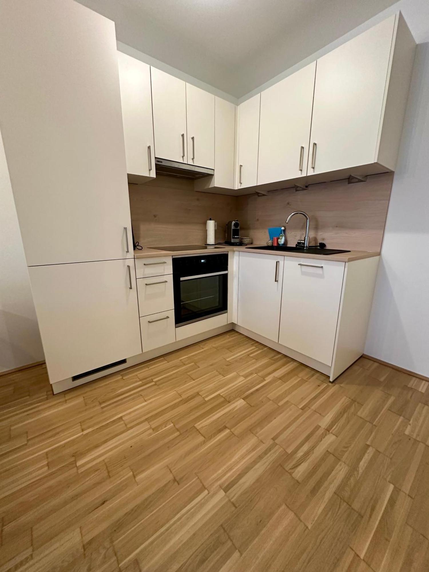 Coho City Apartments Mit Hauseigener Tiefgarage Wenen Buitenkant foto