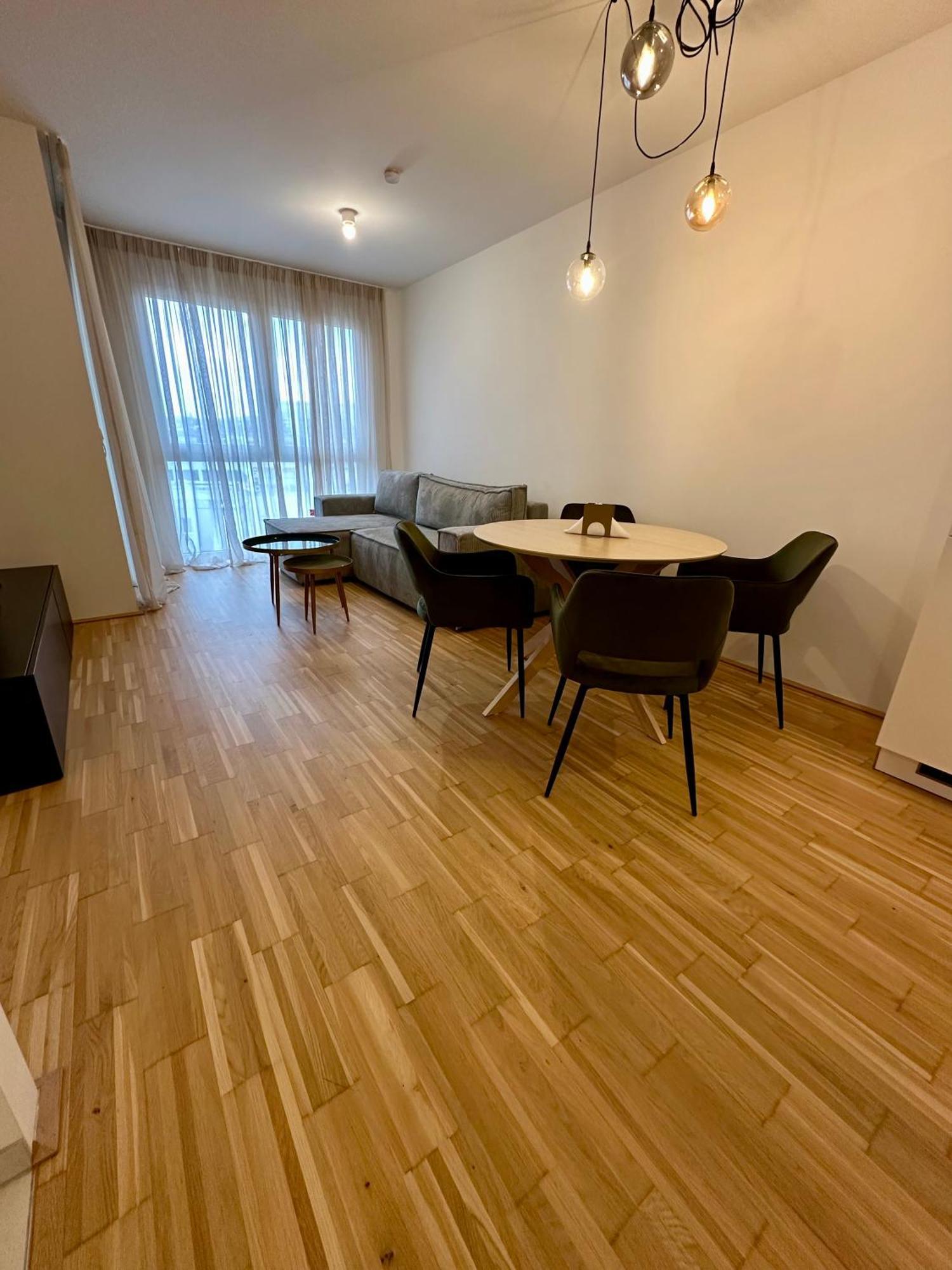 Coho City Apartments Mit Hauseigener Tiefgarage Wenen Buitenkant foto