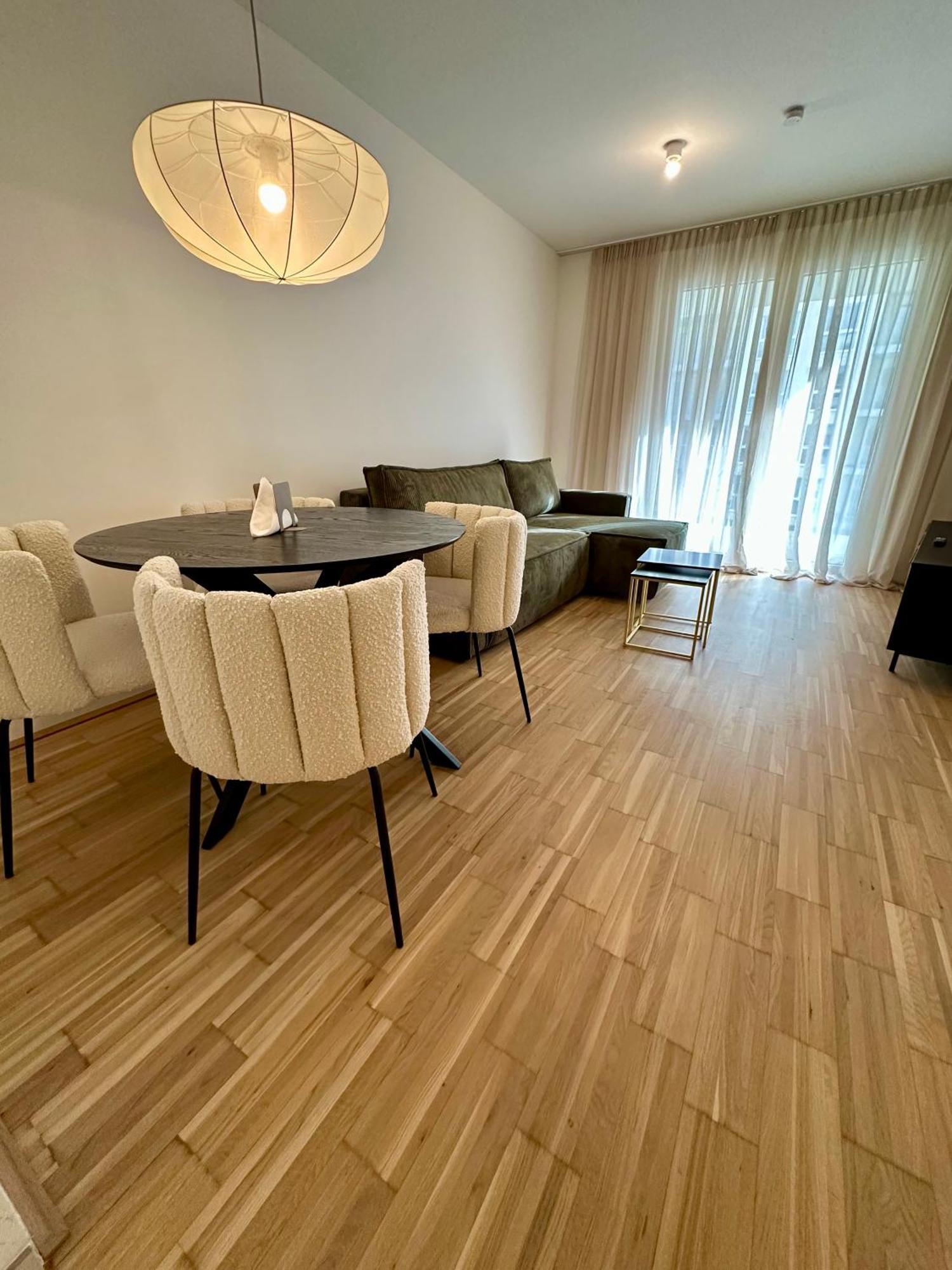 Coho City Apartments Mit Hauseigener Tiefgarage Wenen Buitenkant foto
